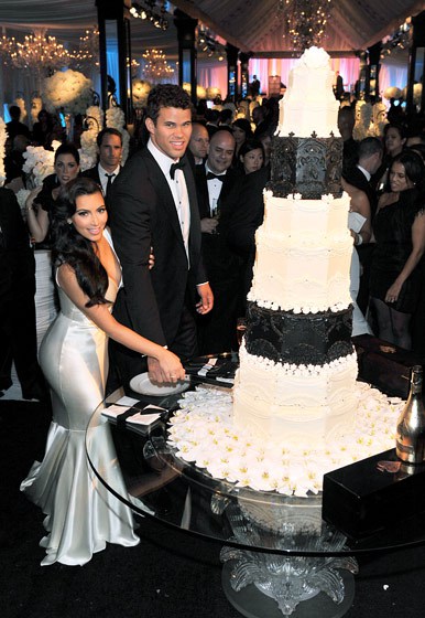 Kim Kardashian and Kris Humphries wedding cake
